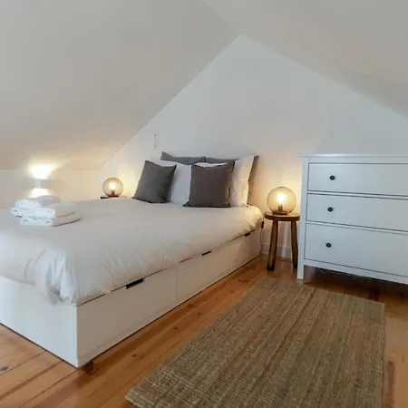 Apartment Loft Martires Da Liberdade By Hosts Porto